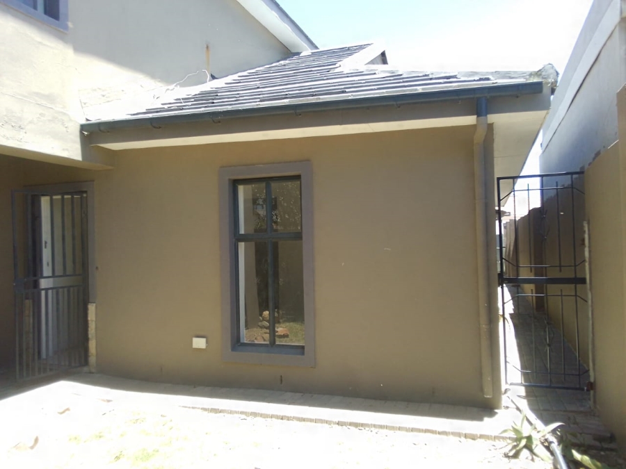 To Let 4 Bedroom Property for Rent in Gordons Bay Central Western Cape